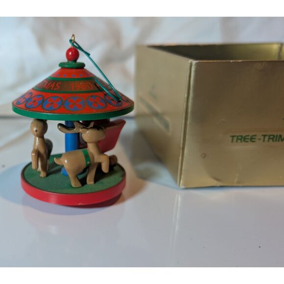 Vintage Hallmark 1980 Christmas Merry Go-Round Ornament with box - Picture 4 of 6
